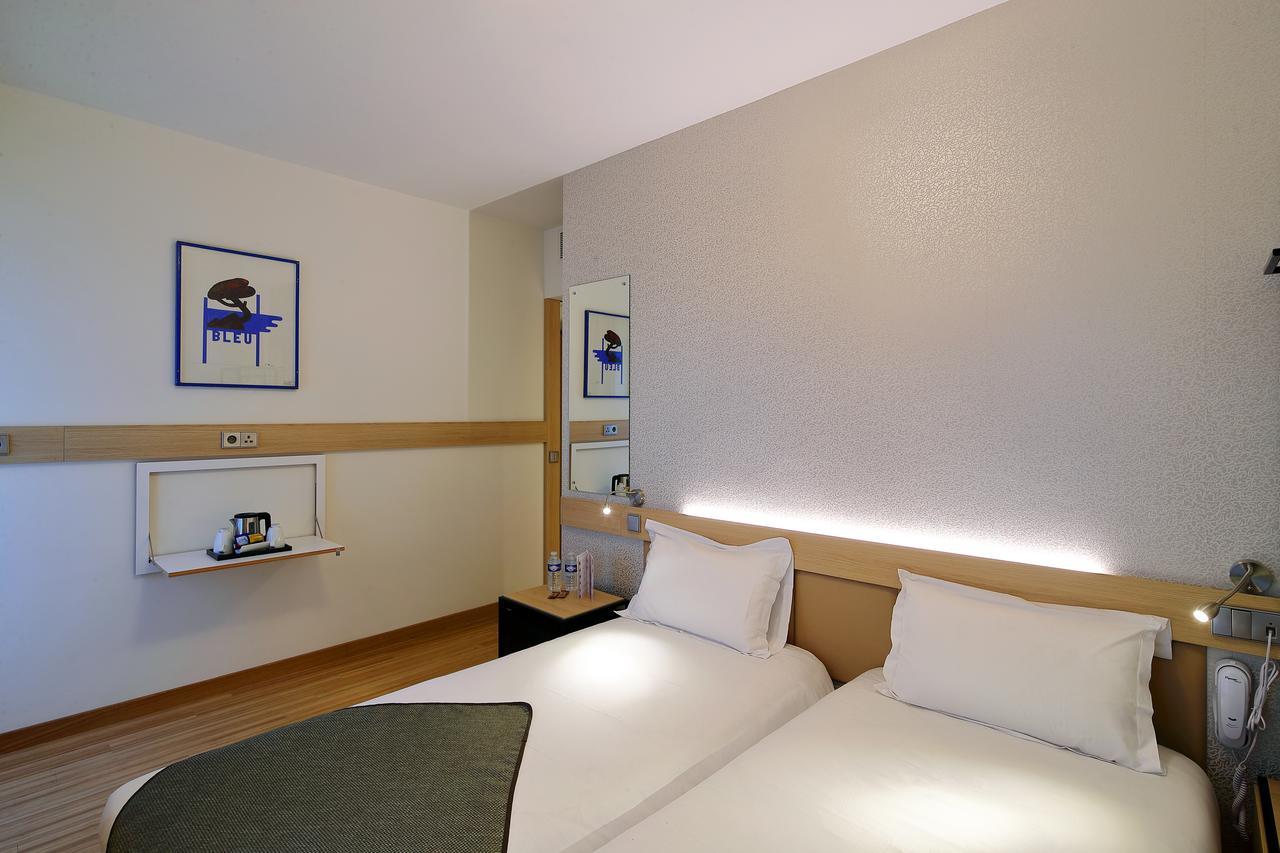Hotel Hor Les Lumieres Paris Luaran gambar